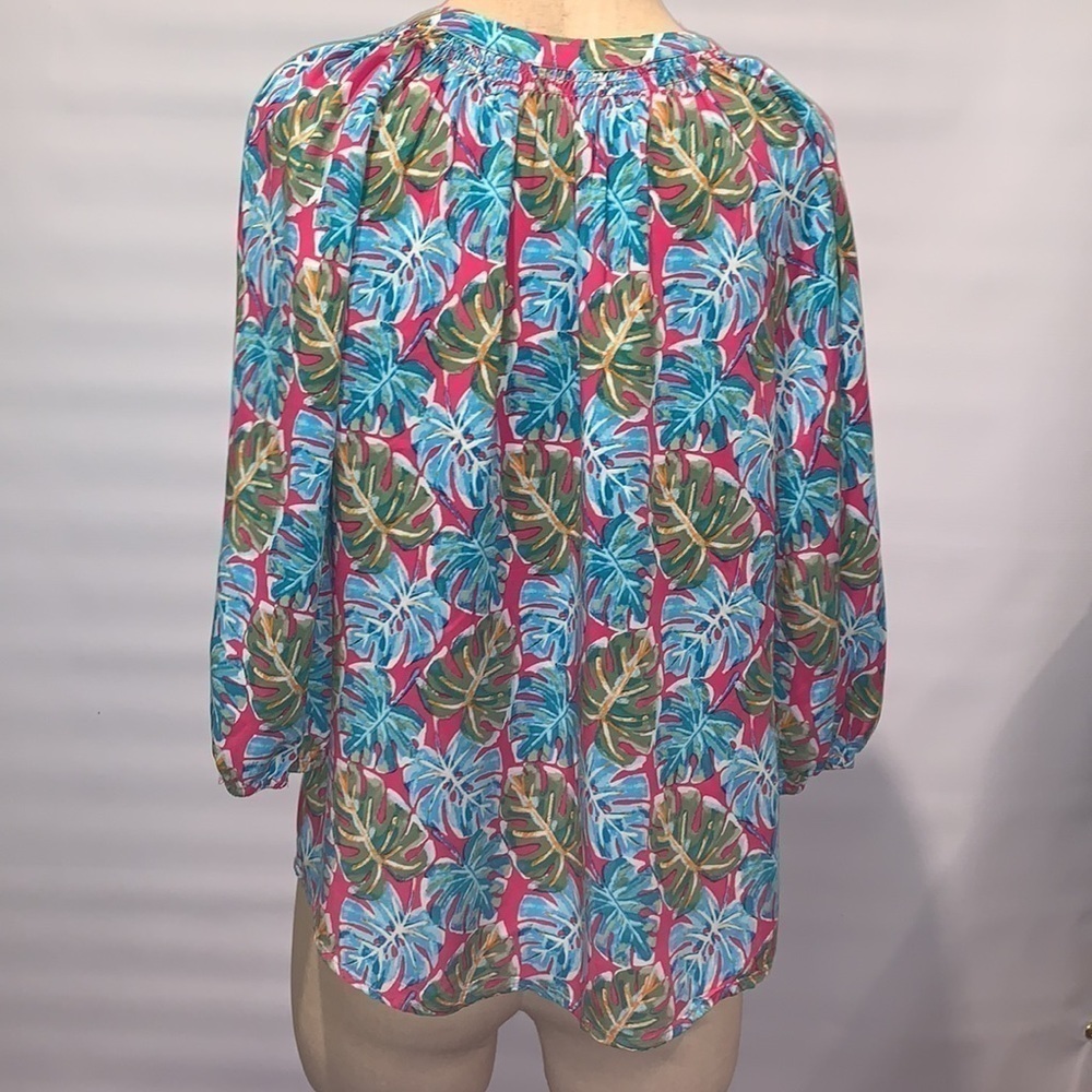 Crown & Ivy floral top, Medium - Picture 2 of 5